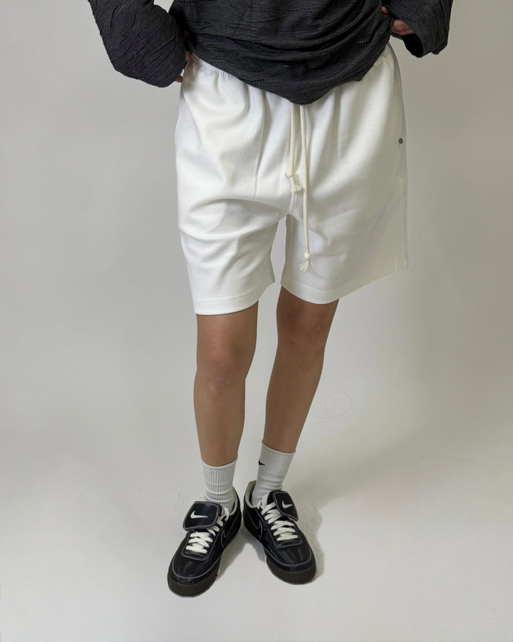 Essential Shorts White K3396