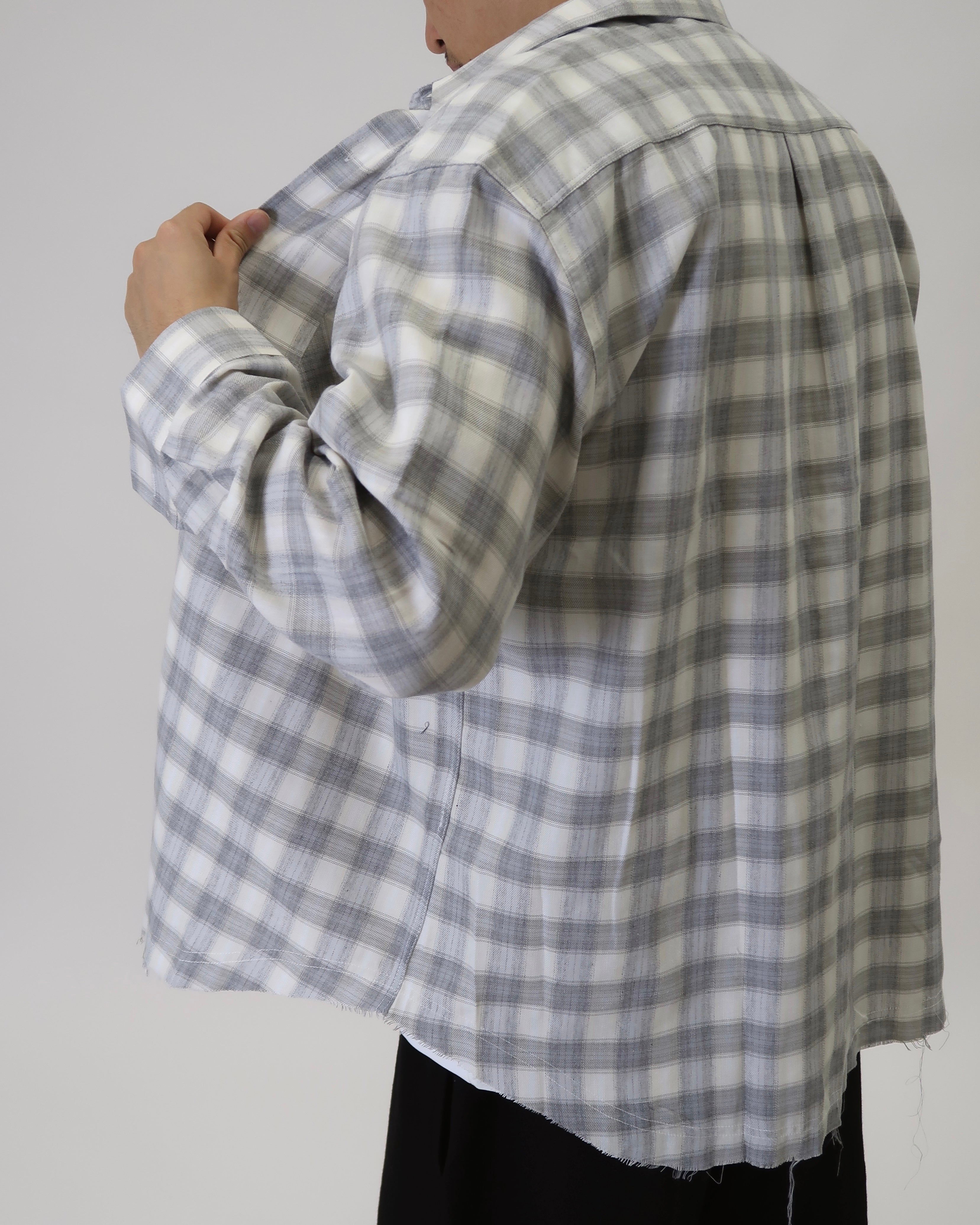 MONiLE モニーレ 【新品タグ付き】 光沢シアーブルゾン ホワイト The Monoclo. | Discover New Styles