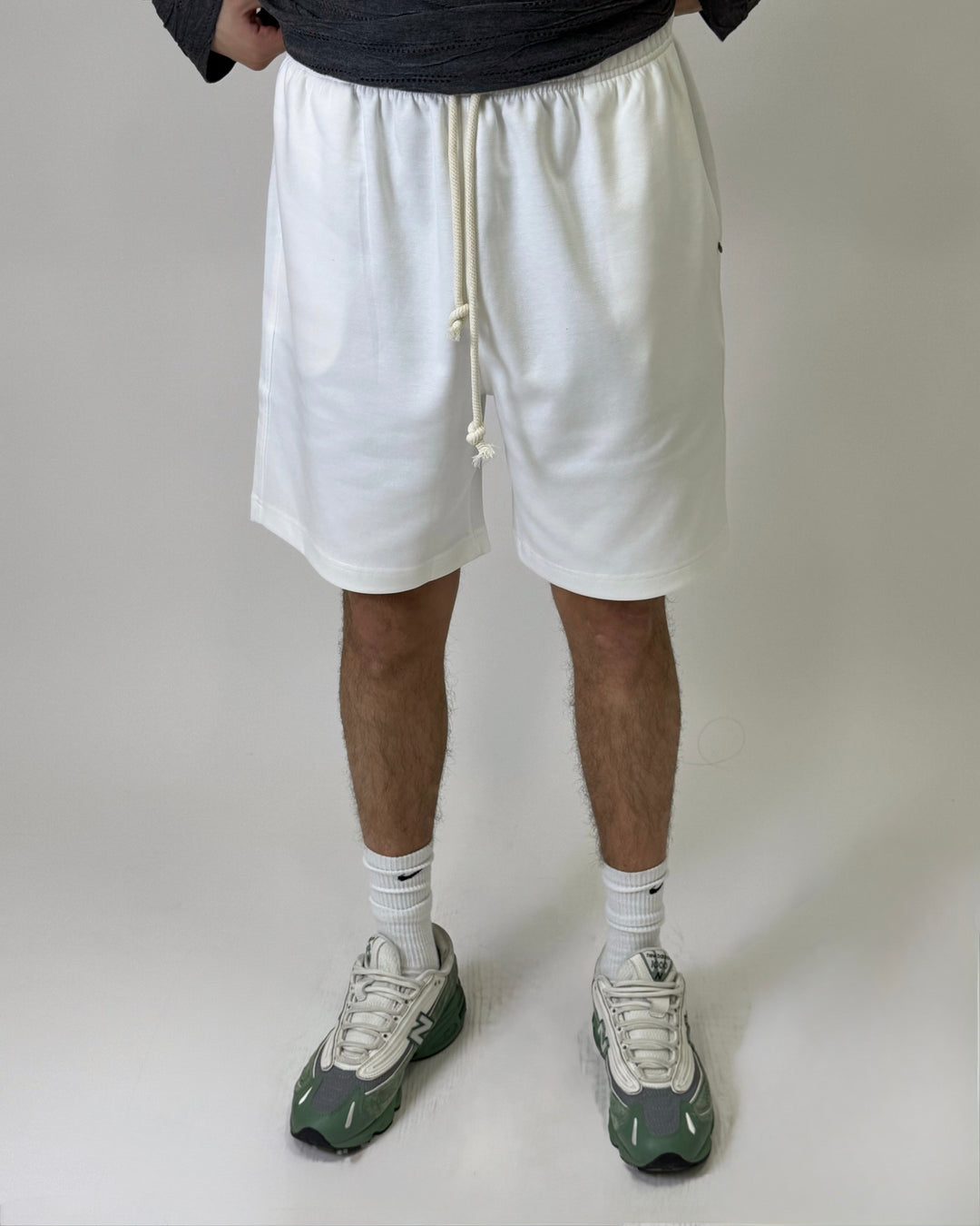 Essential Shorts White K3396