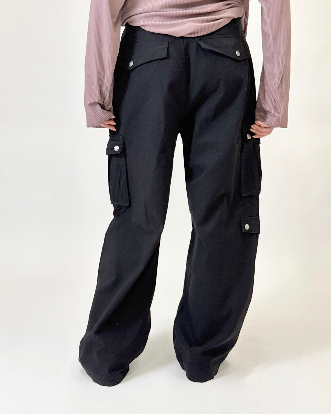 Wide-Leg Cargo Pants Black K01139