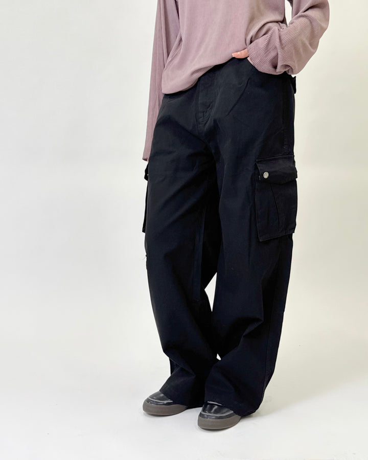 Wide-Leg Cargo Pants Black K01139