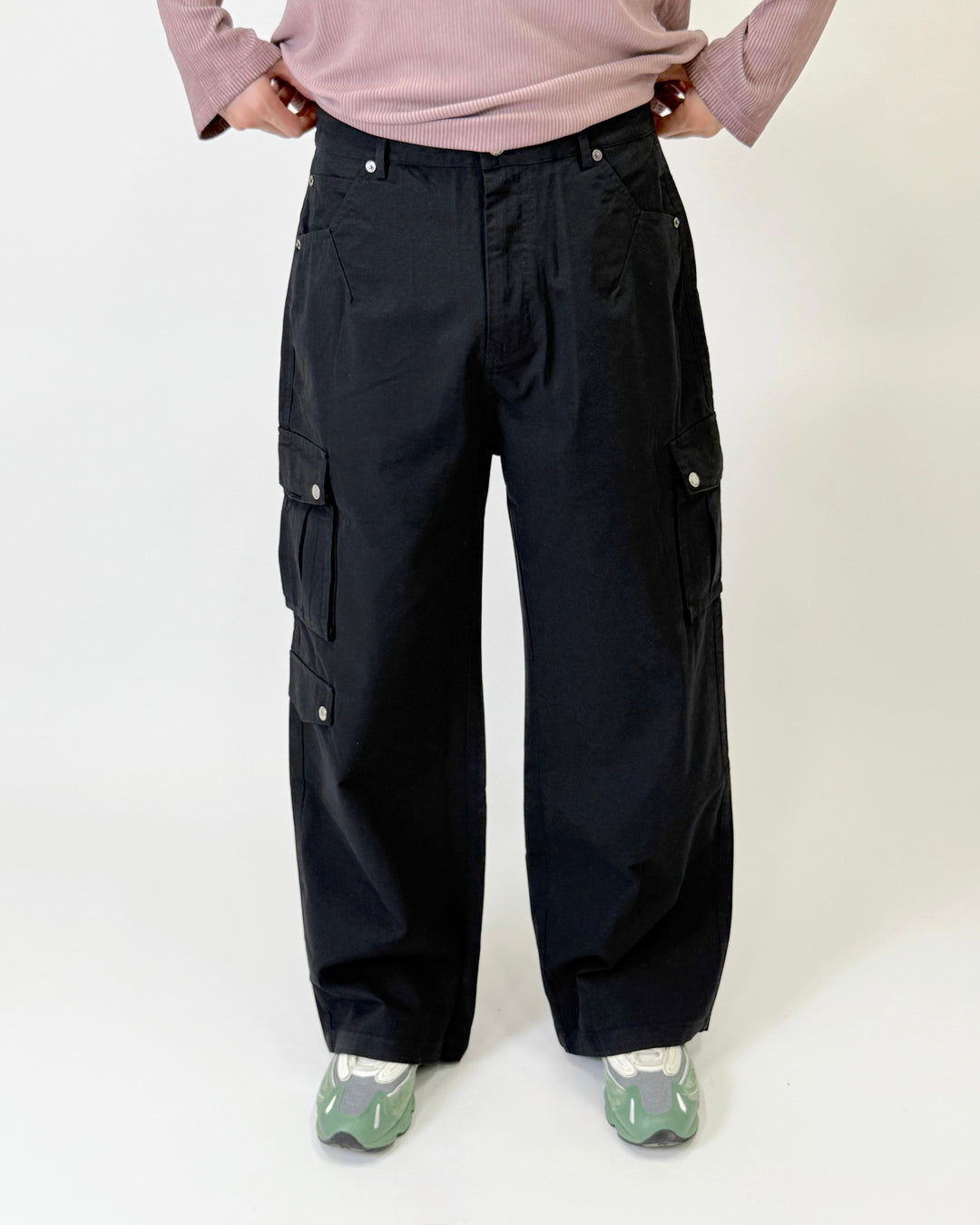 Wide-Leg Cargo Pants Black K01139